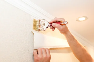 Pose de papier peint à Orches — revêtements muraux et toiles de verre